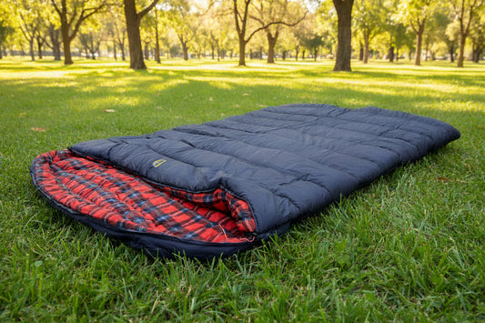 Ledge_Alaska_0_contour_hood_with_red_plaid_flannel_lining_and_drawstring_closure
